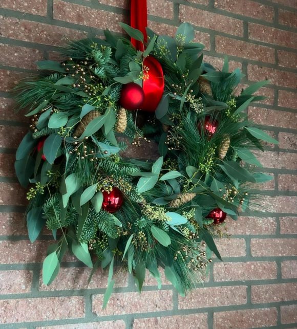 Kerstkrans natuur/goud/rood